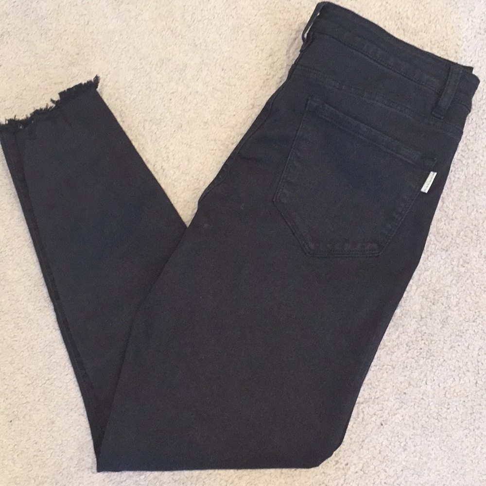 Black High-waisted Jeans